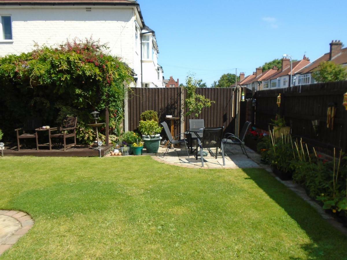 Tea In Liverpool - Private - Quiet - Ground Floor - En-Suite - Walk-In-Shower Εξωτερικό φωτογραφία