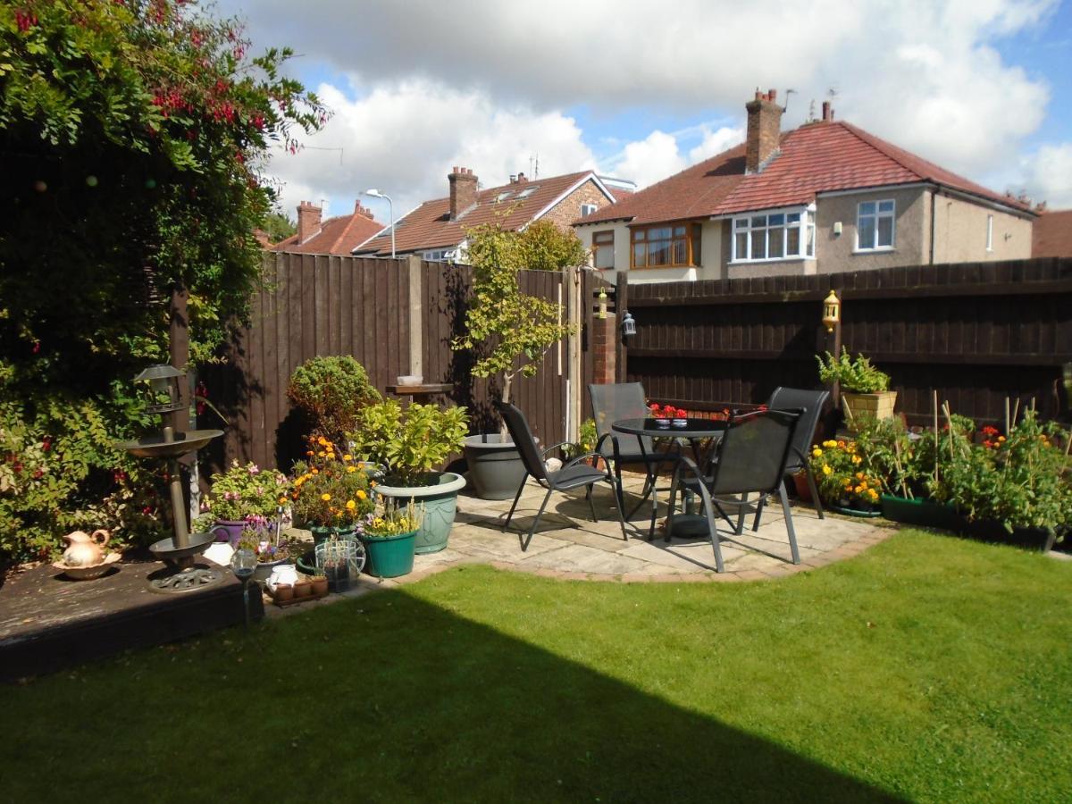 Tea In Liverpool - Private - Quiet - Ground Floor - En-Suite - Walk-In-Shower Εξωτερικό φωτογραφία