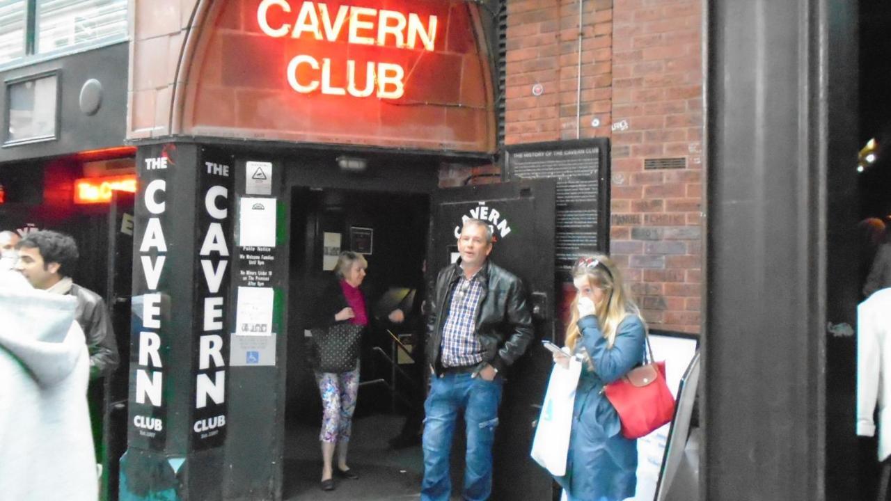 Tea In Liverpool - Private - Quiet - Ground Floor - En-Suite - Walk-In-Shower Εξωτερικό φωτογραφία